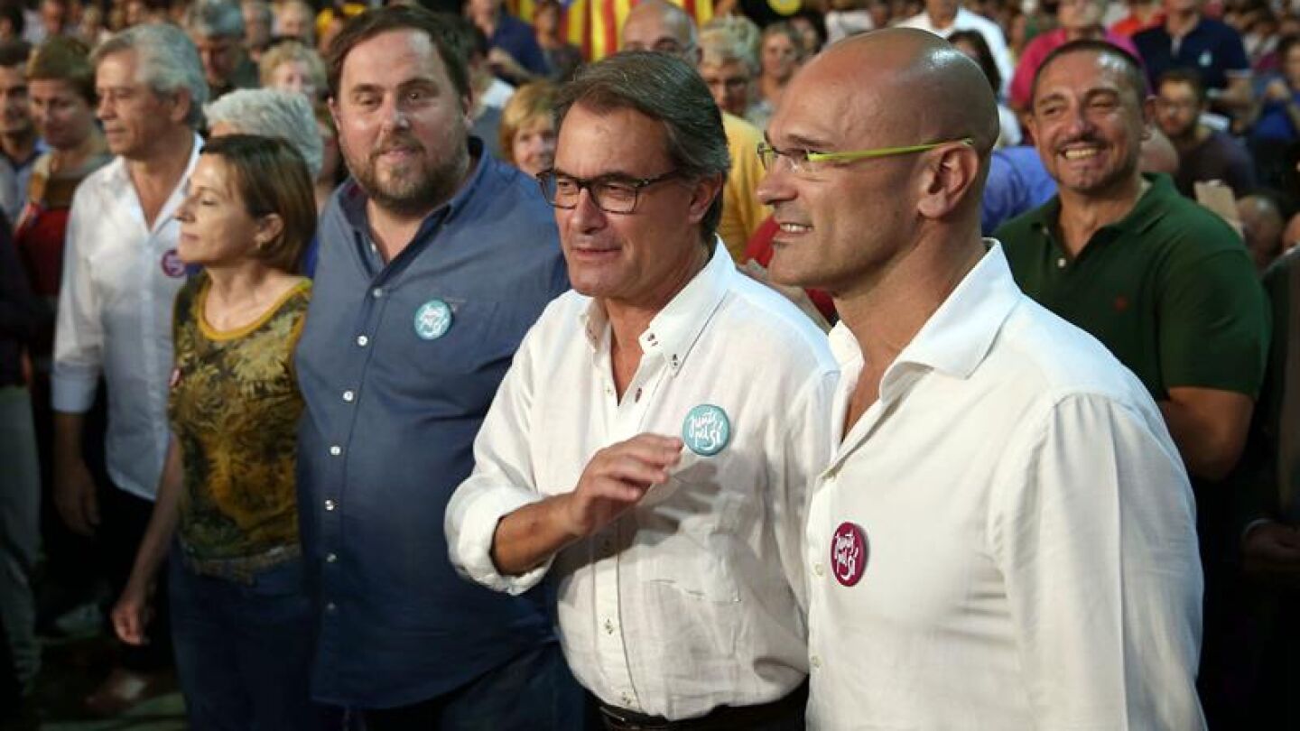 Oriol Junqueras, Artur Mas y Ra&uuml;l Roveva en el acto de Junts Pel S&iacute;
