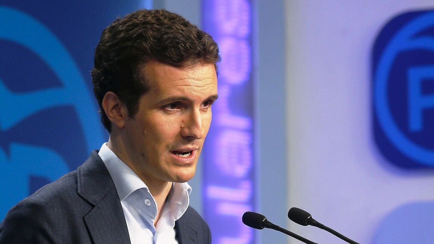 El vicesecretario de Comunicaci&oacute;n del PP, Pablo Casado, durante la rueda de prensa