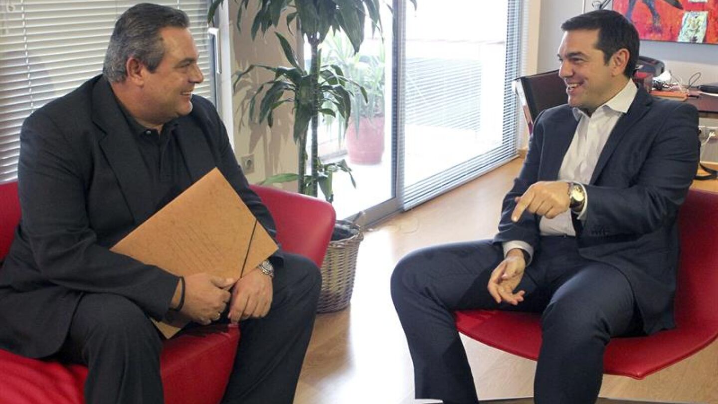 El l&iacute;der de Syriza Alexis Tsipras recibe al l&iacute;der de Griegos Independientes