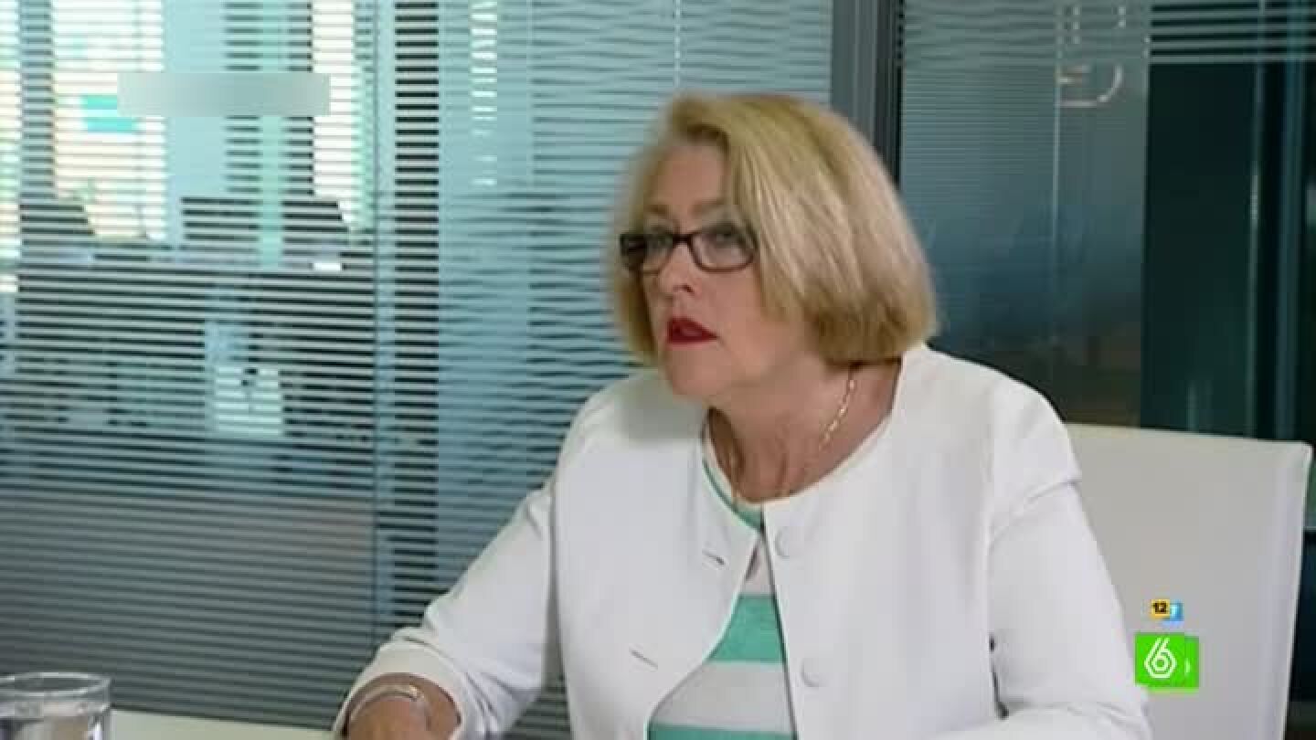 Masha Lloyd, 'la Jefa Infiltrada' de Yoigo, deja las cosas claras a Pablo Casado