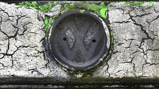 Logotipo de Volkswagen oxidado Logotipo de Volkswagen oxidado