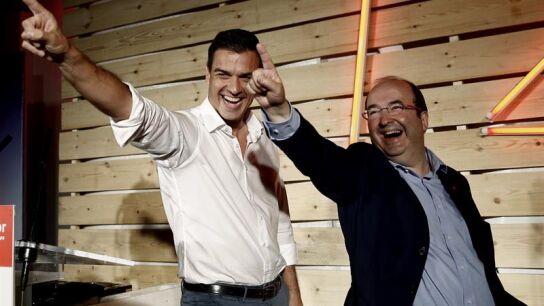 Pedro S&aacute;nchez y Miquel Iceta, en el acto de cierre de campa&ntilde;a 