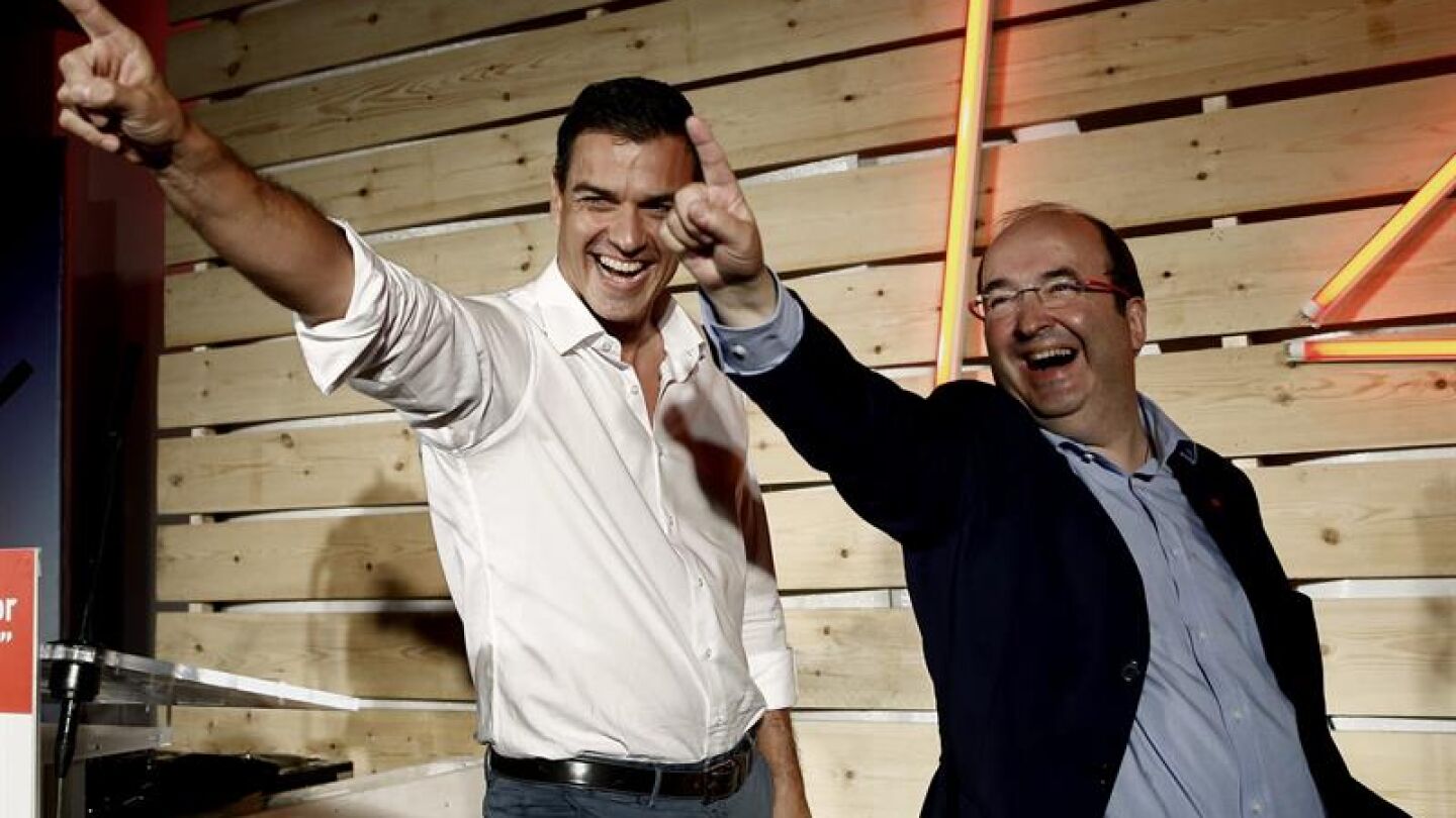 Pedro S&aacute;nchez y Miquel Iceta, en el acto de cierre de campa&ntilde;a 