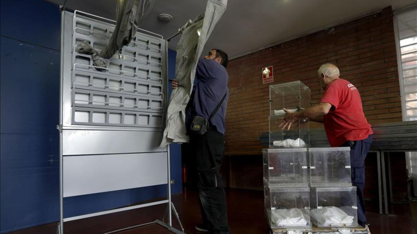 Colocaci&oacute;n de las urnas electorales