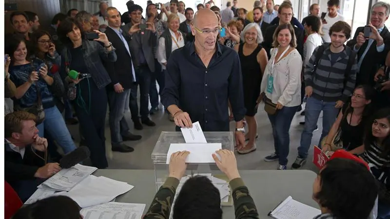 Raül Romeva vota el 27S