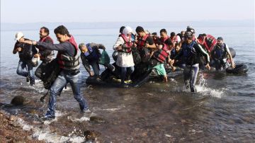Mueren 17 personas tratando de llegar a Europa