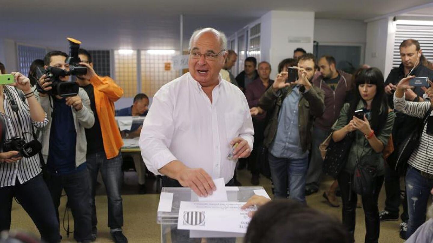 Lluis Rabell ejerce su derecho a voto