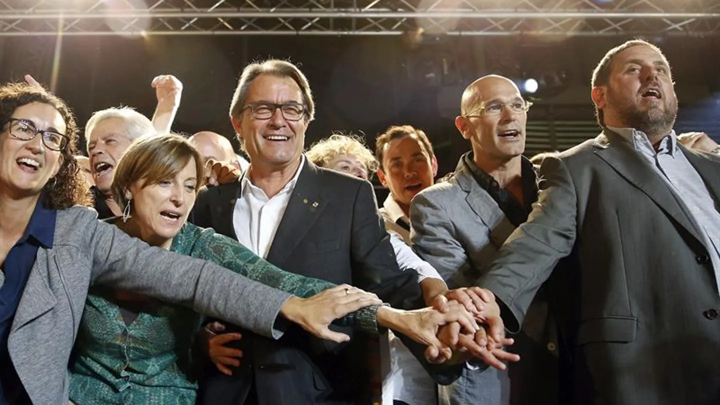 Artur Mas, Oriol Junqueras, Raül Romeva y Carme Forcadell celebran los resultados Artur Mas, Oriol Junqueras, Raül Romeva y Carme Forcadell celebran los resultados