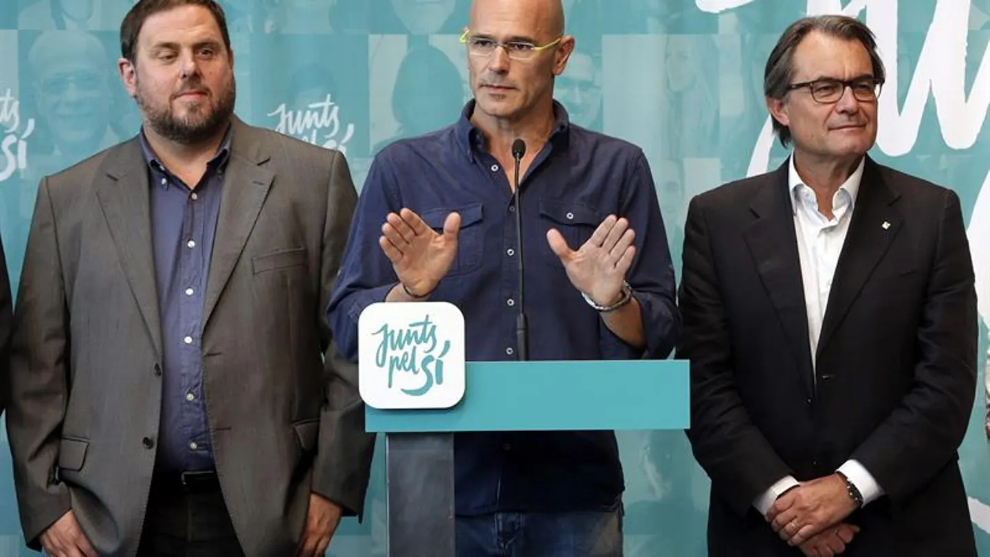 Oriol Junqueras, el candidato de Junts pel Sí, Raül Romeva, y Artur Mas Oriol Junqueras, el candidato de Junts pel Sí, Raül Romeva, y Artur Mas