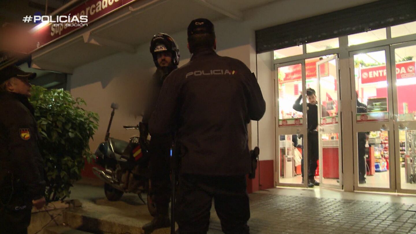 La Polic&iacute;a busca a los sospechosos de un atraco a un supermercado