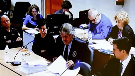 Imagen institucional de televisión de la sala donde se celebra el juicio a Rosario Porto y Alfonso Basterra Imagen institucional de televisión de la sala donde se celebra el juicio a Rosario Porto y Alfonso Basterra