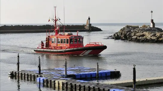 En la imagen, una embarcación de Salvamento Marítimo en Girona En la imagen, una embarcación de Salvamento Marítimo en Girona