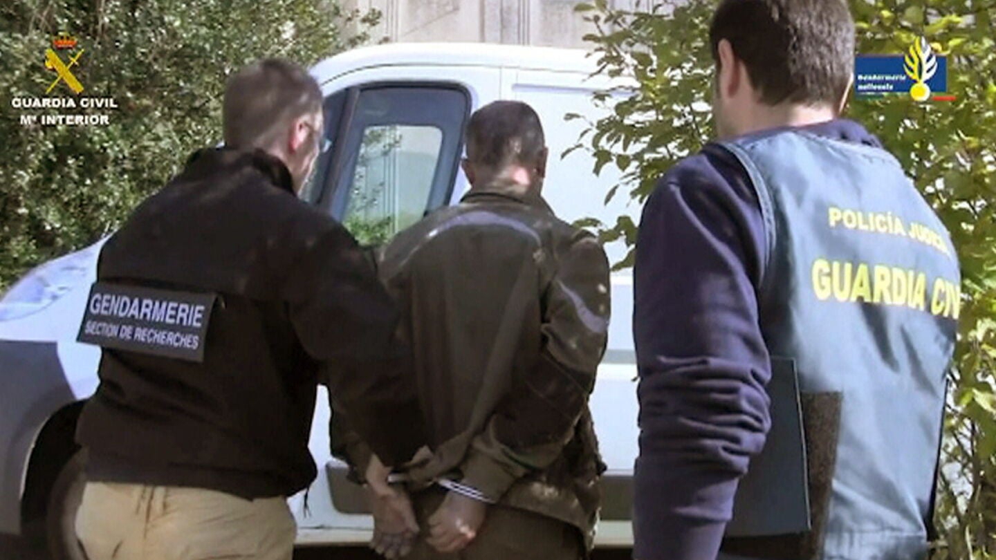 Momento de la detenci&oacute;n en Francia el presunto asesino de Eva Blanco