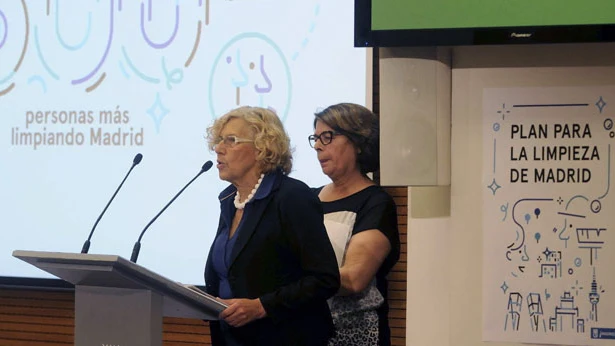 Manuela Carmena junto a Inés Sabanés