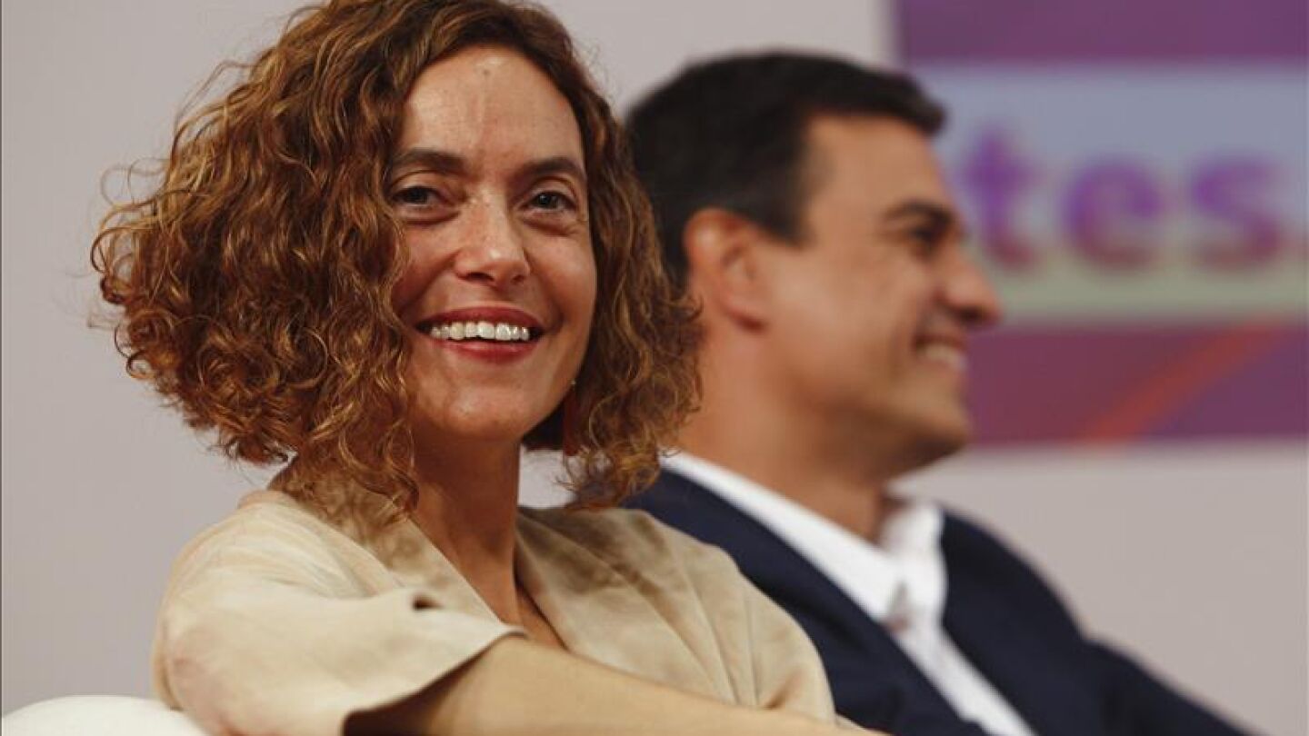 El candidato del PSOE a la Moncloa, Pedro S&aacute;nchez, y la n&uacute;mero dos socialista, Meritxell Batet