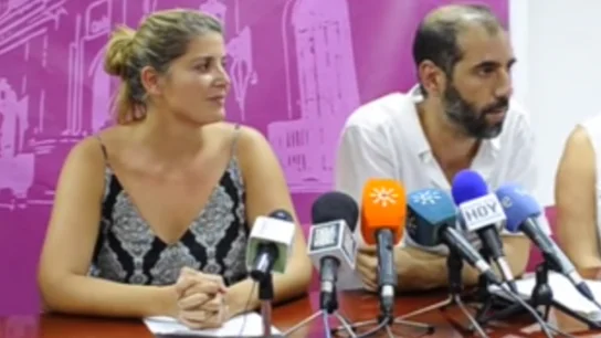 Mónica González en una rueda de prensa Mónica González en una rueda de prensa