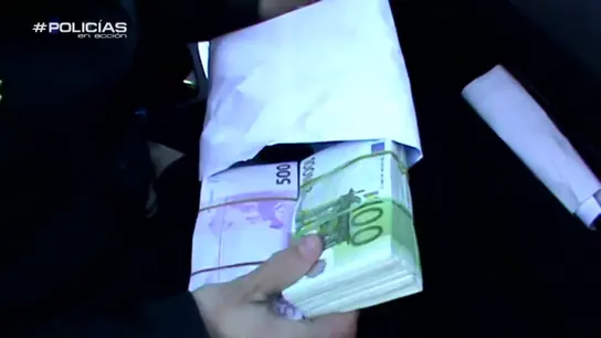 La Policía investiga los domicilios y almacenes de una red de distribución de hachís La Policía investiga los domicilios y almacenes de una red de distribución de hachís