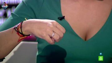 Cristina Pedroche muestra su anillo de compromiso diseñado por David Muñoz