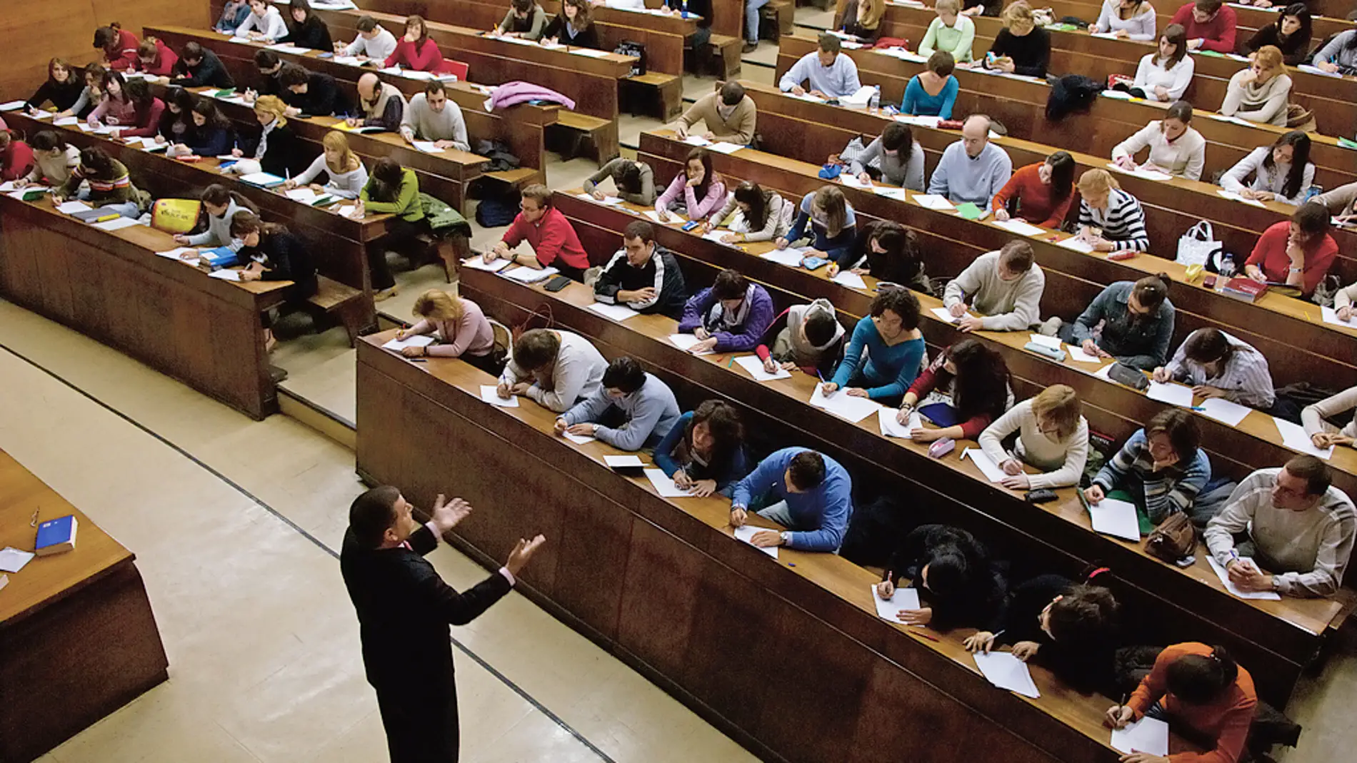 Los profesores que investigan imparten
