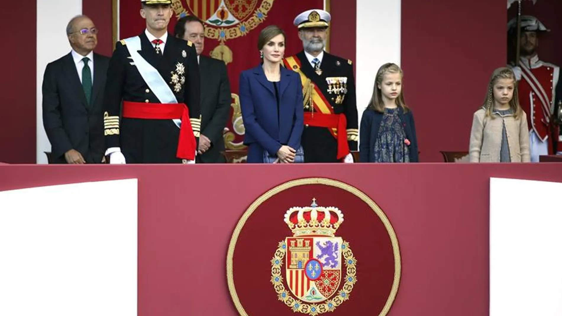 Los Reyes, acompañados de sus hijas la princesa Leonor y la infanta Sofía 