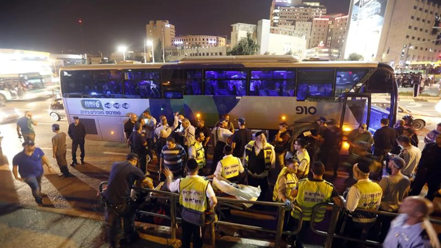 Varios heridos por un apuñalamiento en un autobús en Jerusalén Varios heridos por un apuñalamiento en un autobús en Jerusalén