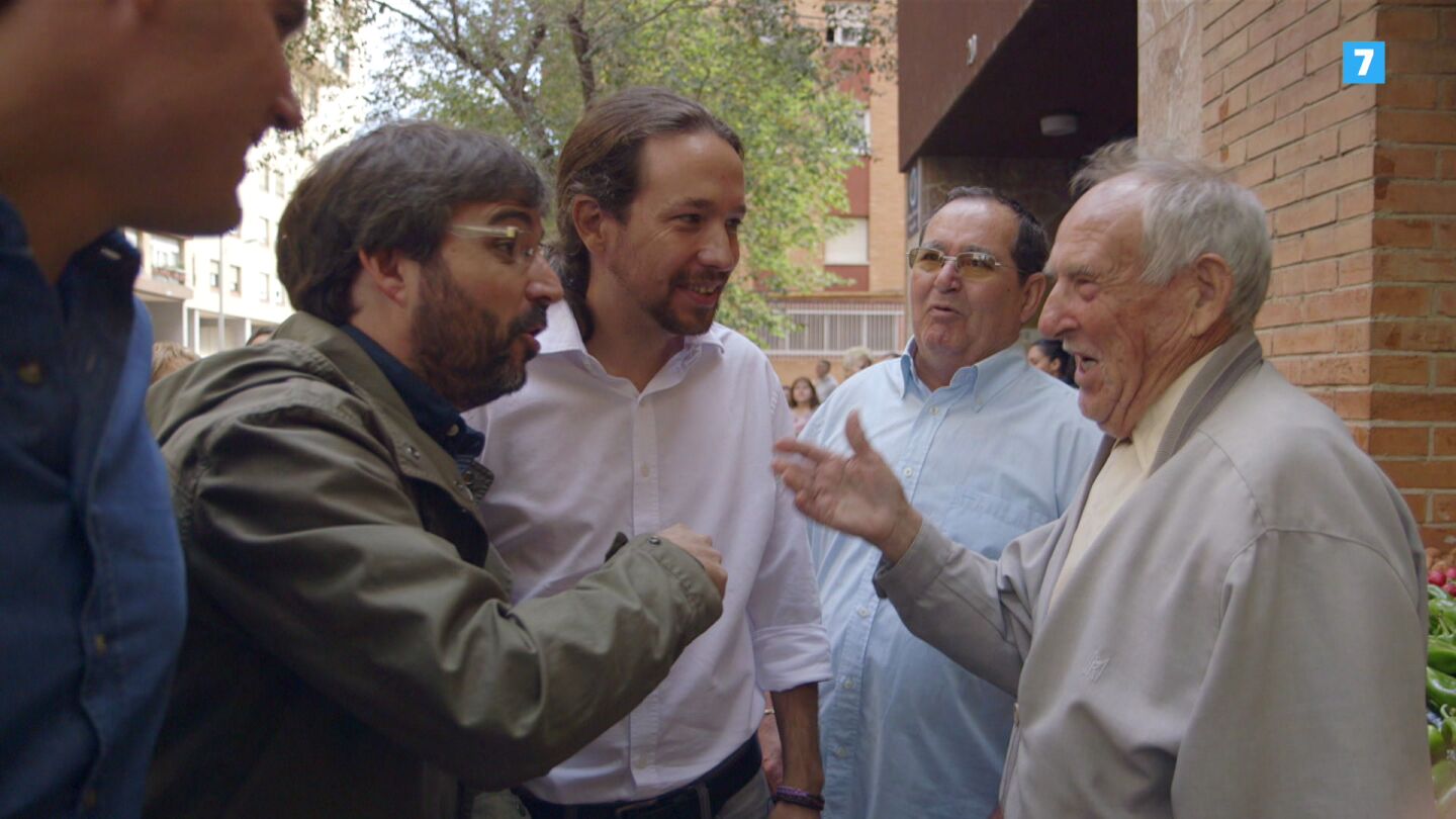 Jordi &Eacute;vole pasea junto a Albert Rivera y Pablo Iglesias