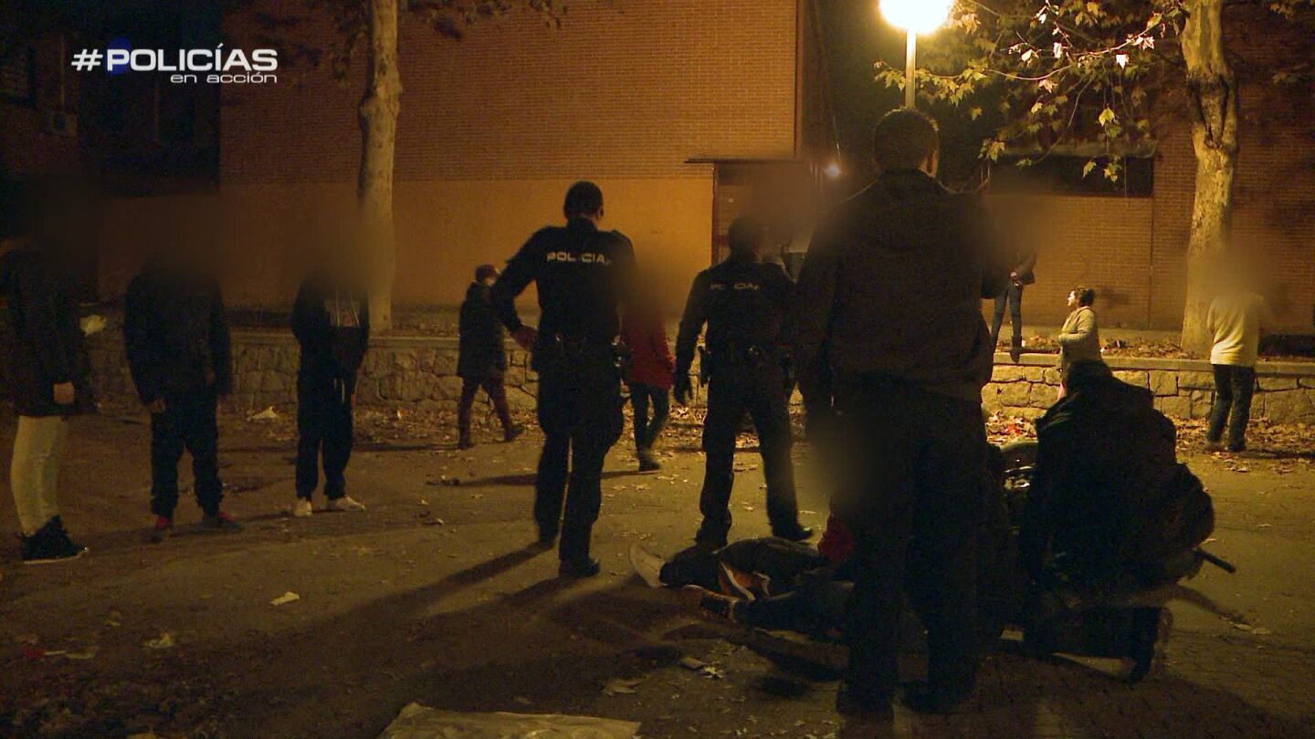 La Polic&iacute;a se enfrenta a los ciudadanos por el robo de una moto por unos j&oacute;venes gitanos
