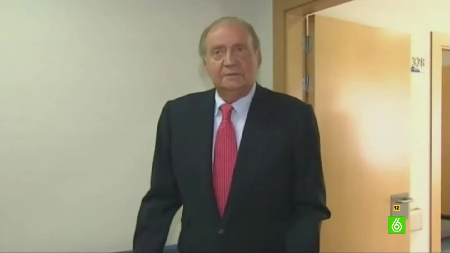 El Partido Popular, en su spot médico, salva a un paciente en estado crítico: el Rey Juan Carlos El Partido Popular, en su spot médico, salva a un paciente en estado crítico: el Rey Juan Carlos