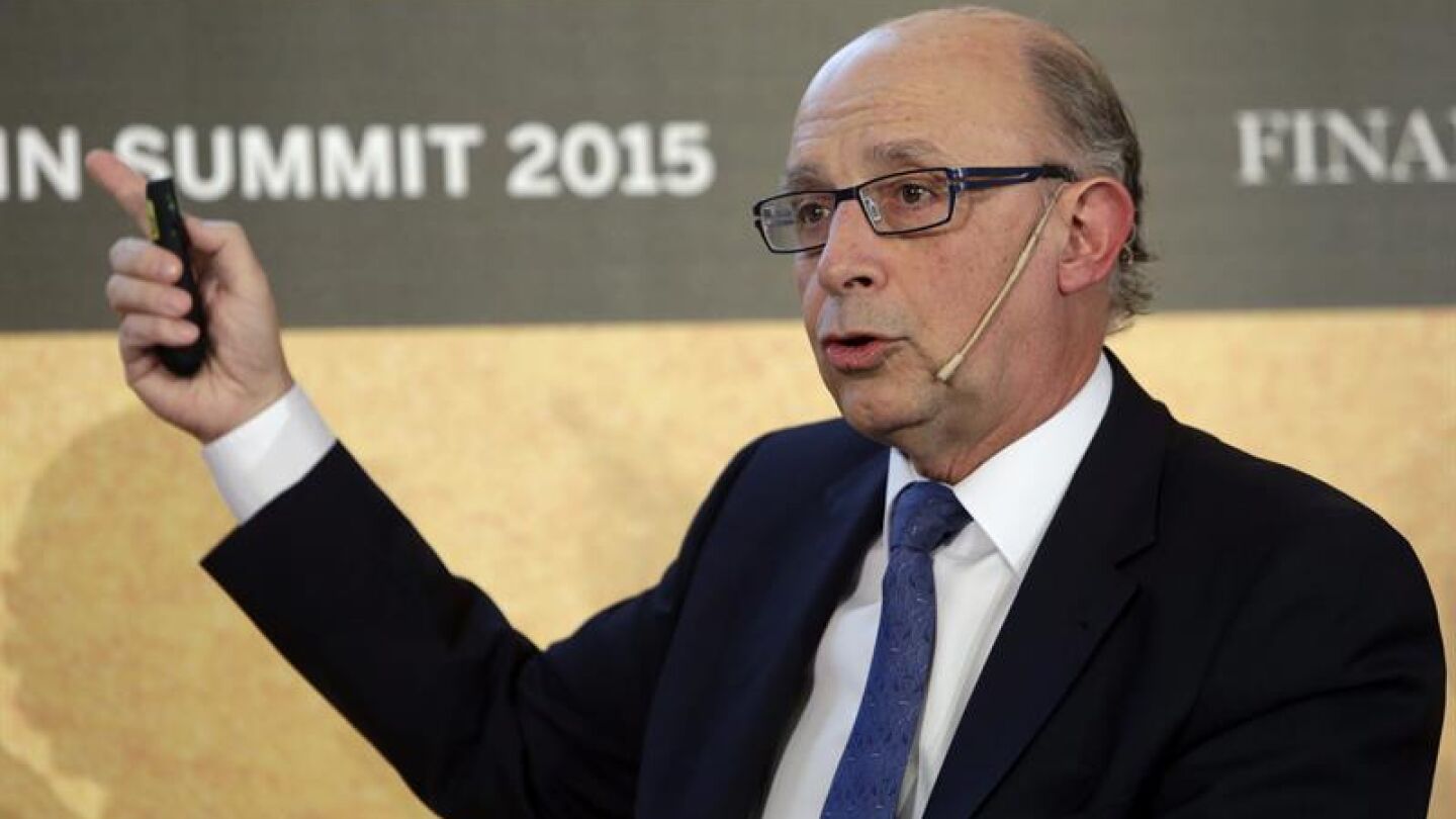Crist&oacute;bal Montoro, ministro de Hacienda