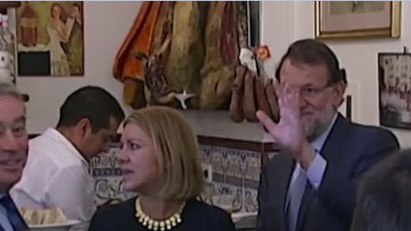 Rajoy y Cospedal, en un vídeo manipulado de El Intermedio Rajoy y Cospedal, en un vídeo manipulado de El Intermedio