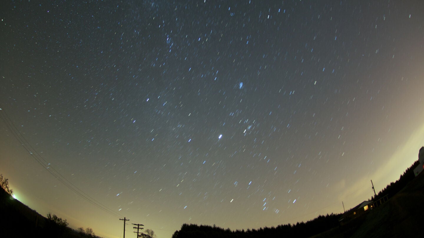 Lluvia de estrellas de las Ori&oacute;nidas