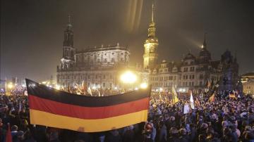 Islamófoba Pegida exhibe su fuerza en Dresde, en medio de crisis la de refugiados