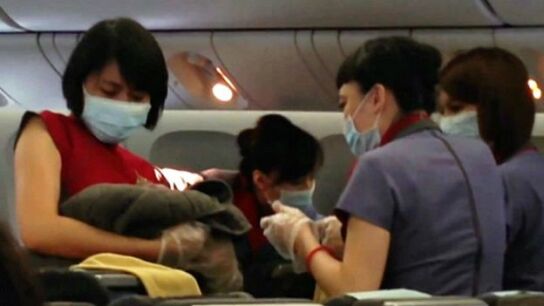 Una mujer da a luz durante un vuelo de Taiw&aacute;n a EEUU