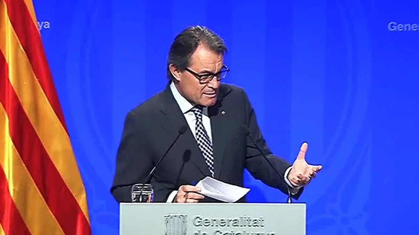 Artur Mas habla ante los medios de comunicación Artur Mas habla ante los medios de comunicación
