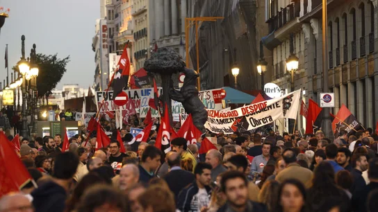 Cientos de madrileños participan en la Marcha por la Dignidad para reivindicar Pan, Trabajo, Techo y Dignidad Cientos de madrileños participan en la Marcha por la Dignidad para reivindicar Pan, Trabajo, Techo y Dignidad