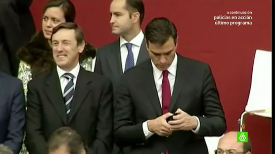 Rajoy y Sánchez comparten 'memes' de Julio Iglesias durante el desfile de las fuerzas armadas Rajoy y Sánchez comparten 'memes' de Julio Iglesias durante el desfile de las fuerzas armadas