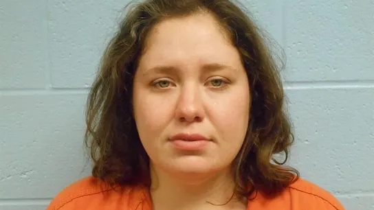 Adacia Chambers, detenida por embestir un desfile universitario en Oklahoma Adacia Chambers, detenida por embestir un desfile universitario en Oklahoma