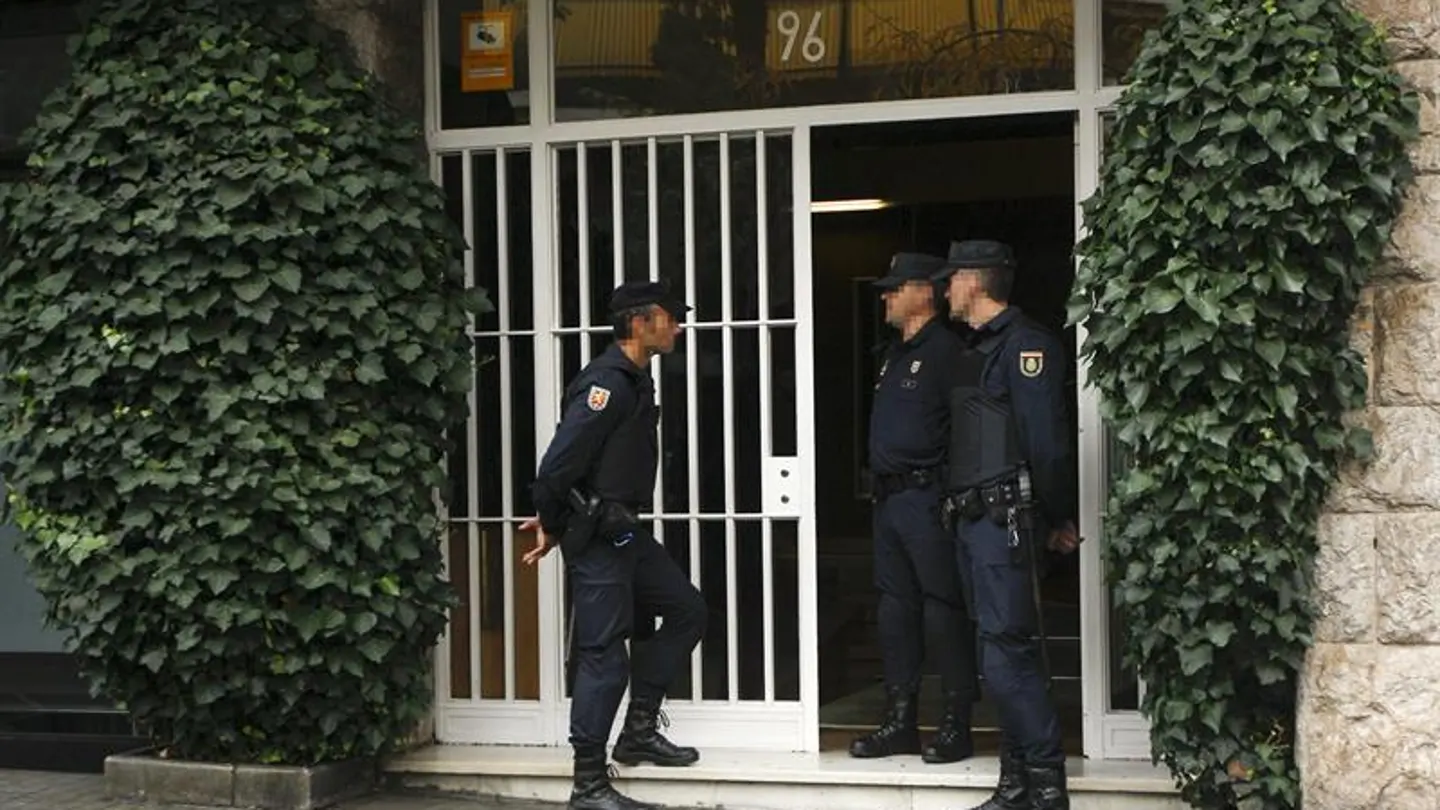 La puerta del domicio de Jordi Pujol y Marta Ferrusola La puerta del domicio de Jordi Pujol y Marta Ferrusola