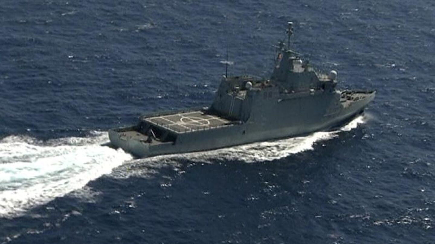 Uno de los barcos que trabajan en la b&uacute;squeda de los militares desaparecidos