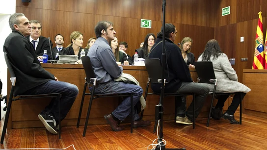 Juicio a cuatro hermanos por asesinato Juicio a cuatro hermanos por asesinato