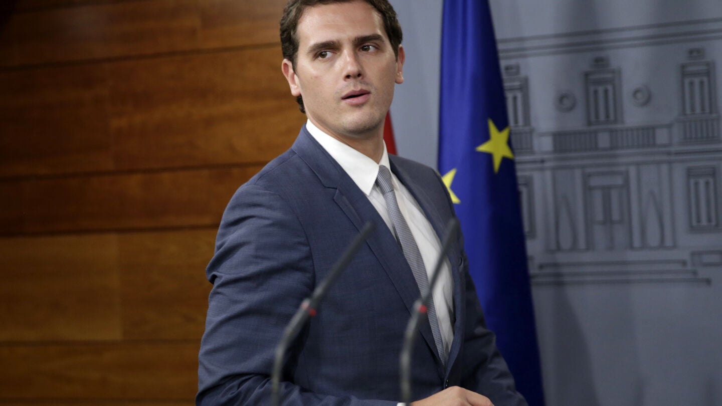 El presidente de Ciudadanos, Albert Rivera, en el Palacio de la Moncloa