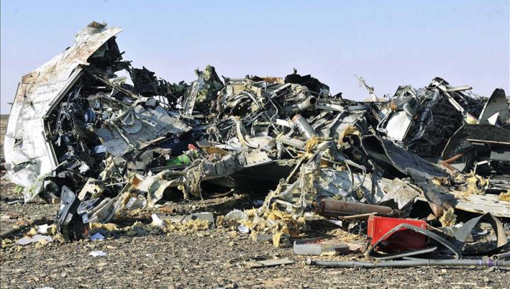 Restos del avión ruso siniestrado en el Sinaí egipcio