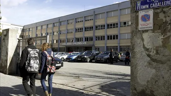 Vista de la entrada al colegio Valdeluz Agustinos Vista de la entrada al colegio Valdeluz Agustinos