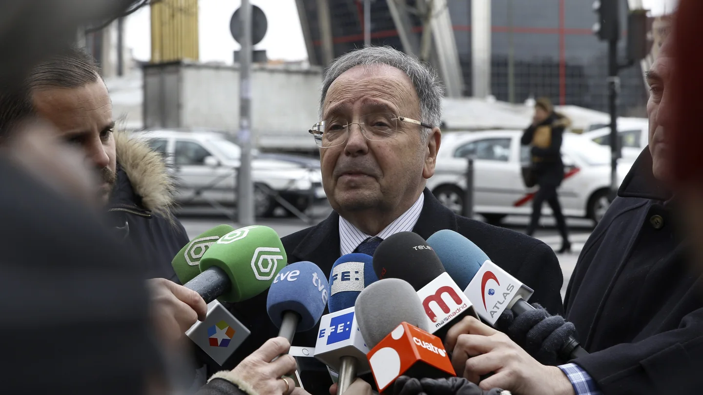 La Fiscalía se querella contra el secretario general de Manos Limpias por apropiación indebida La Fiscalía se querella contra el secretario general de Manos Limpias por apropiación indebida
