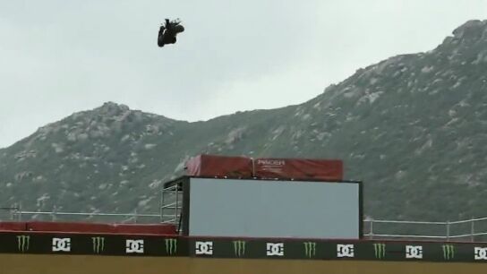 R&eacute;cord de salto en monopat&iacute;n