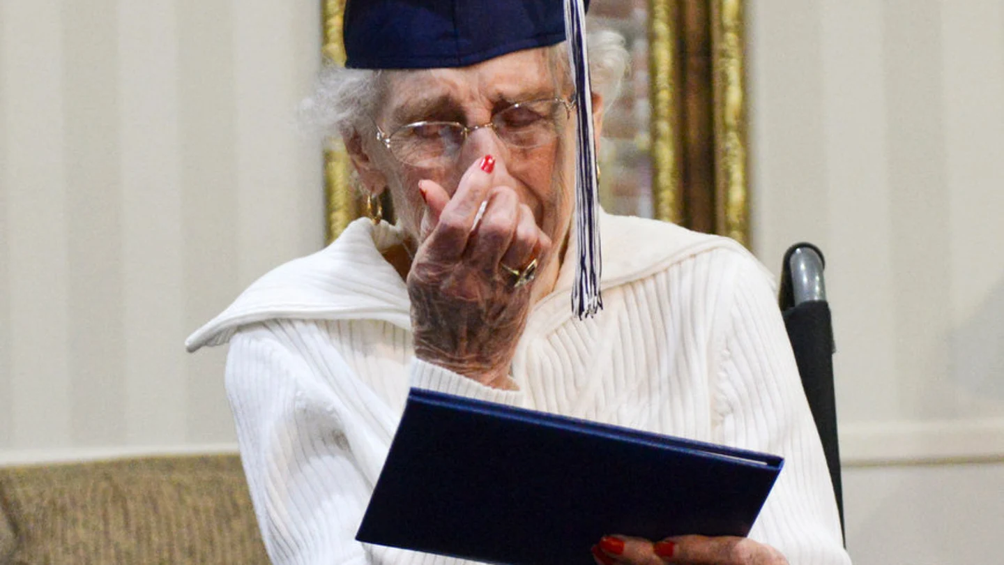 Margaret Thome, la mujer de 97 años graduada Margaret Thome, la mujer de 97 años graduada