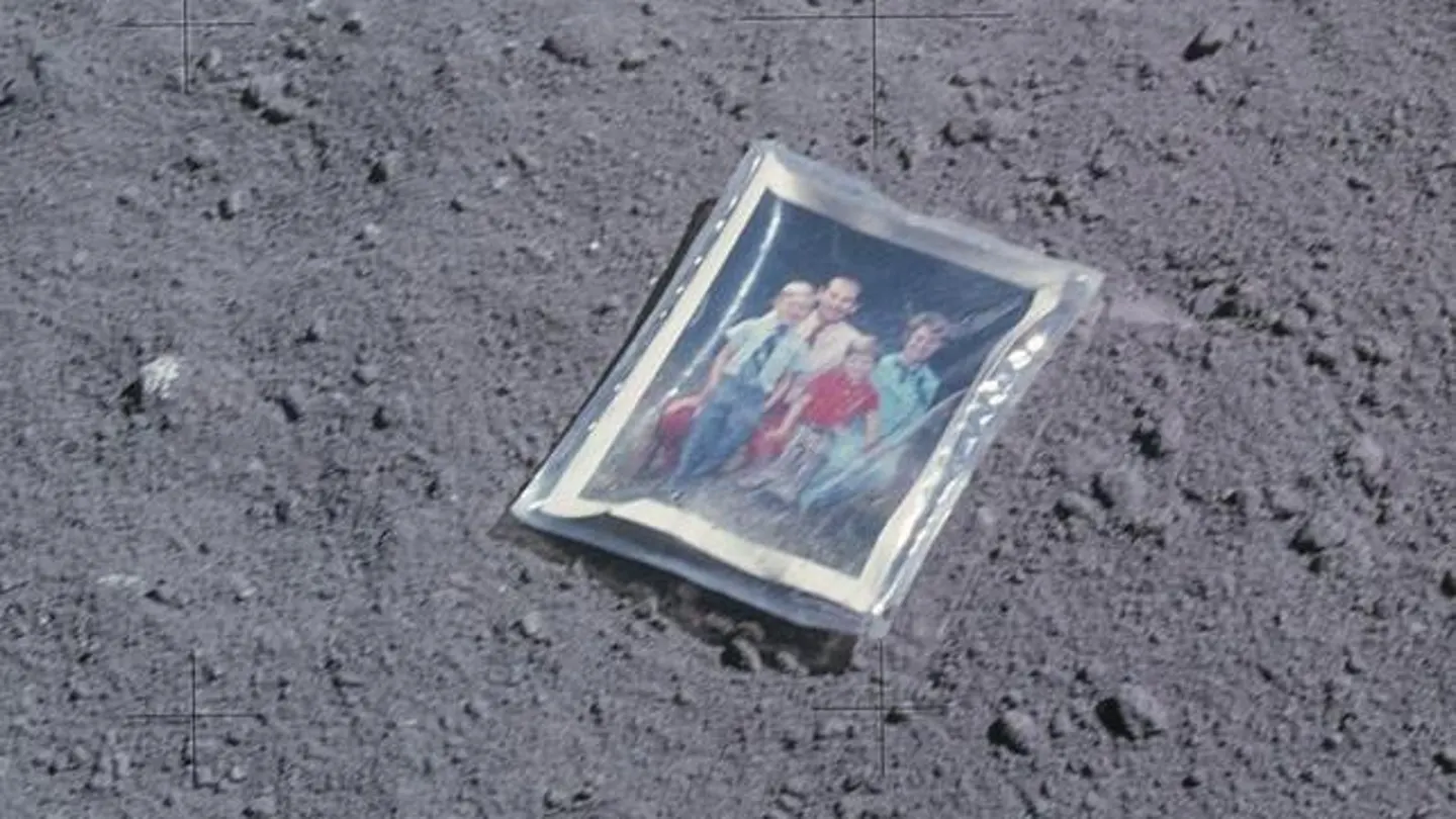 Fotografía inalterable en la superficie lunar Fotografía inalterable en la superficie lunar