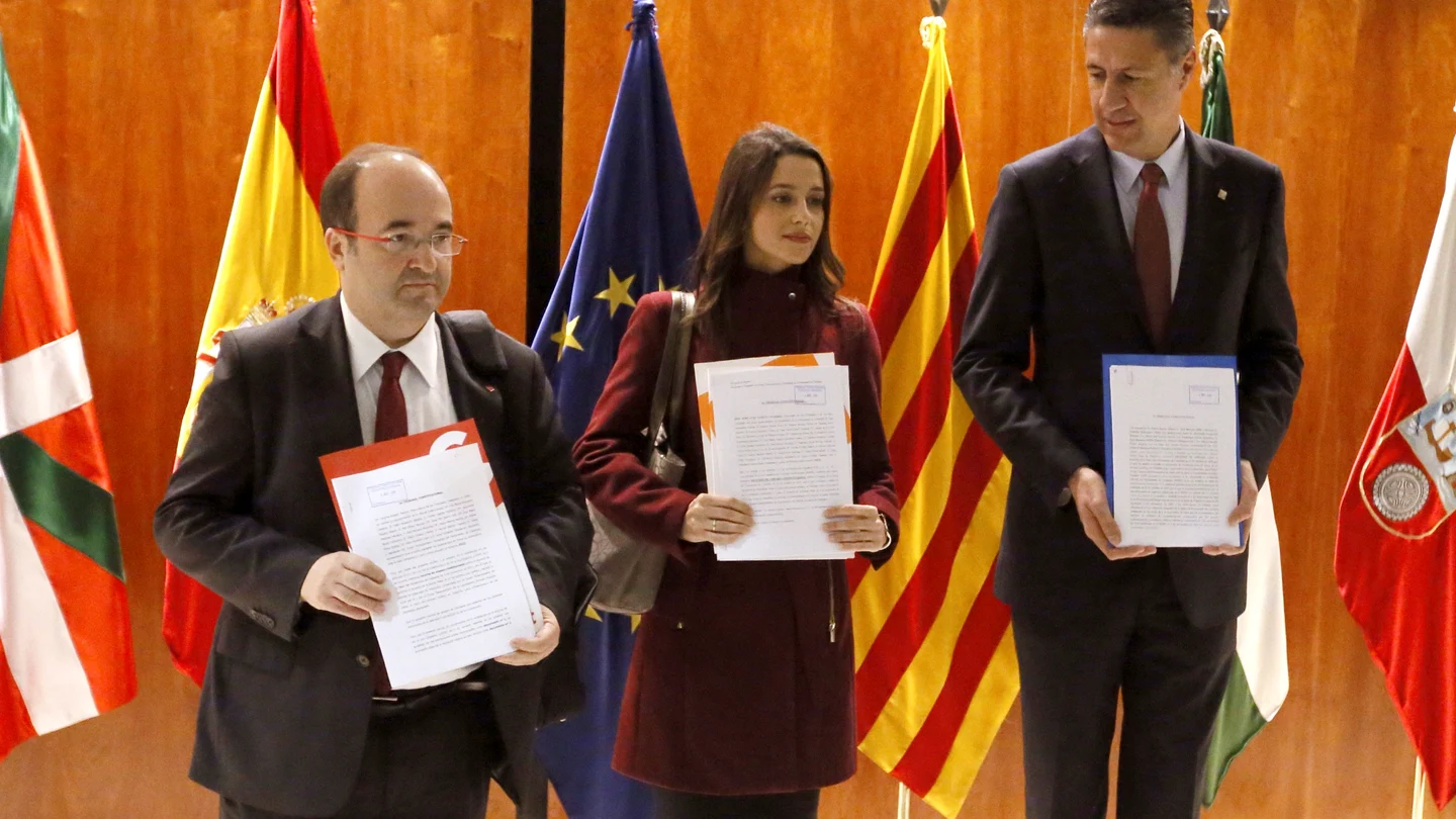Iceta, Arrimadas y García Albiol presentan un recurso para frenar la moción soberanista Iceta, Arrimadas y García Albiol presentan un recurso para frenar la moción soberanista