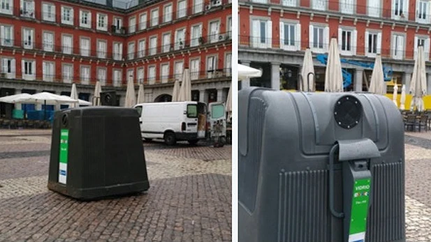 Contenedores de vidrio en la Plaza Mayor de Madrid