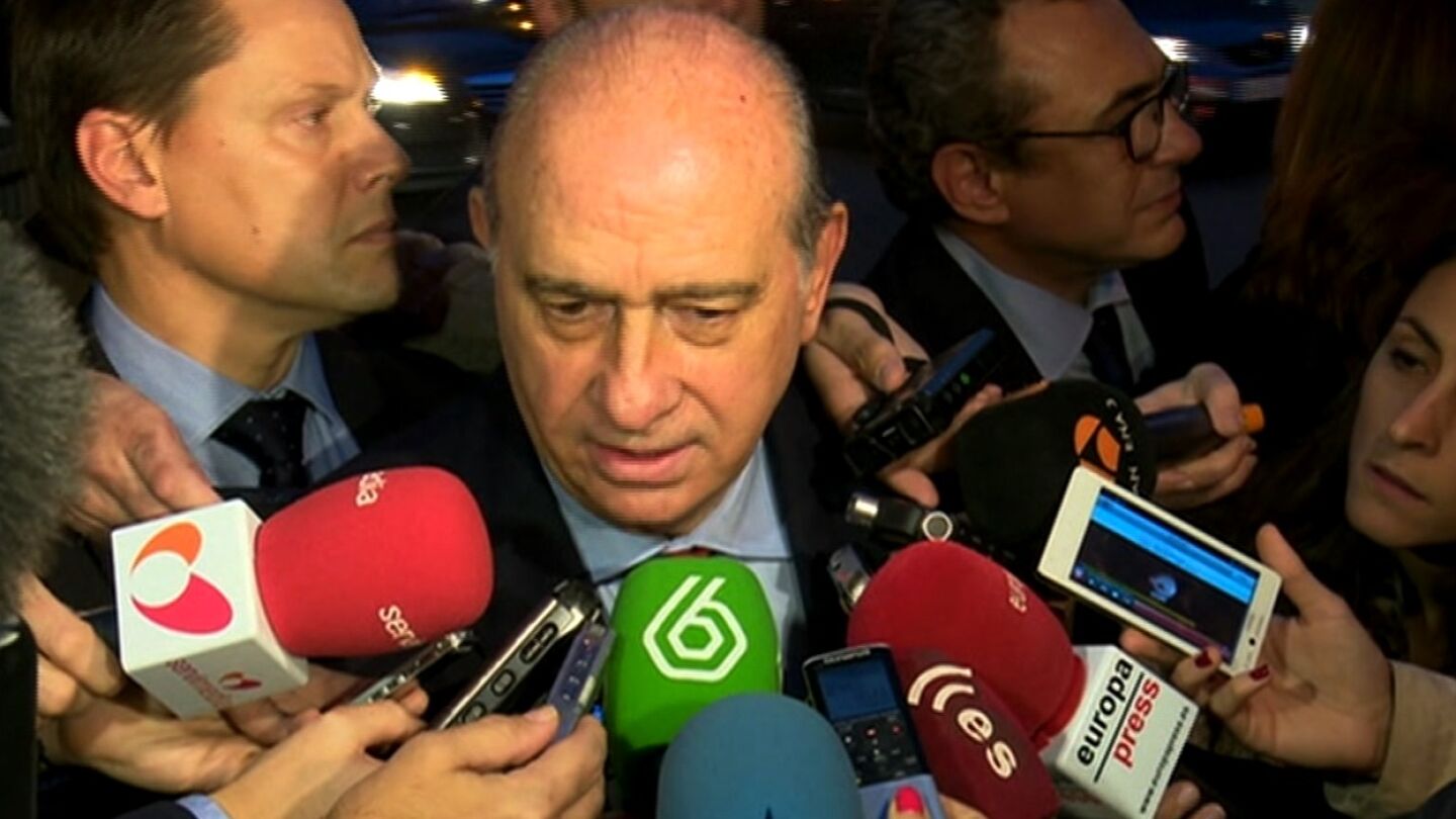 Jorge Fern&aacute;ndez D&iacute;az habla con los medios